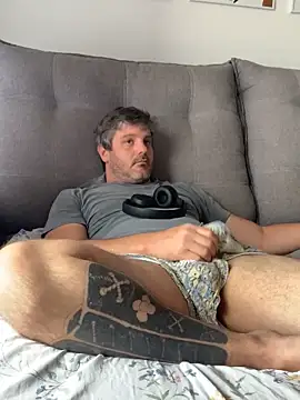 Taurino gostoso online show from March 17, 2025, 12:57 pm