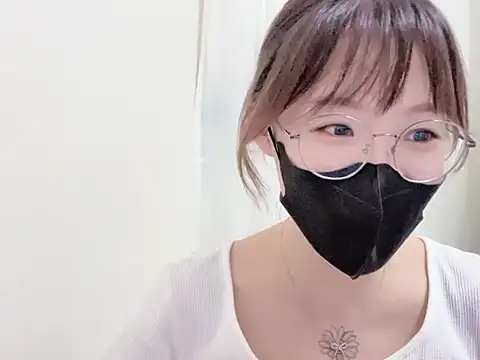 Chu1314 online show from March 13, 2025, 3:39 pm