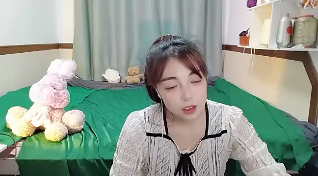 Song 99 online show from February 18, 2025, 5:42 pm