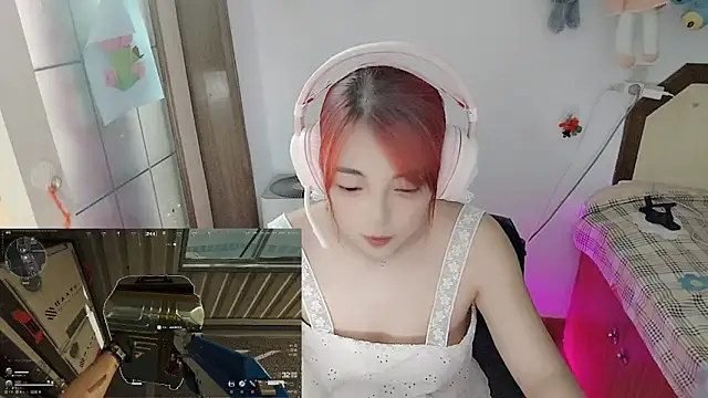 Snapshot of Song_99 chatting on August 3, 2026, 11:38 am Song 99 online show from August 3, 2026, 11:38 am