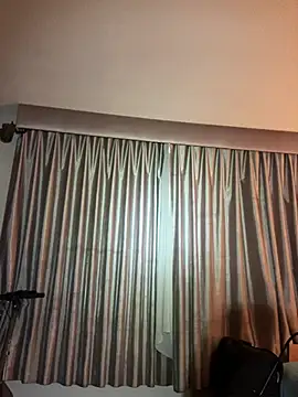 Snapshot of PhattPinxkTaco chatting on February 1, 2025, 4:35 am PhattPinxkTaco online show from February 1, 2025, 4:35 am