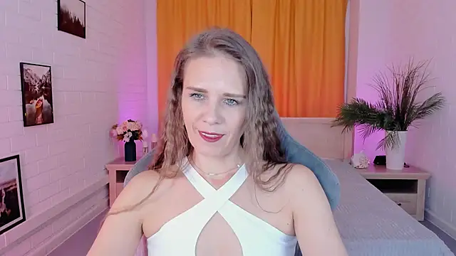 EmiliaBedy online show from October 7, 2025, 9:10 am