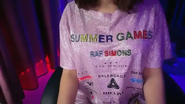 Snapshot of Aapsara_ chatting on November 9, 2025, 7:40 pm Aapsara online show from November 9, 2025, 7:40 pm