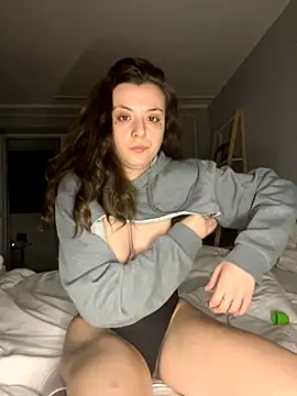 bunnythetailor online show from November 3, 2025, 11:30 pm