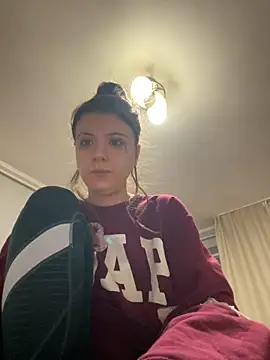 bunnythetailor online show from November 14, 2025, 3:15 pm