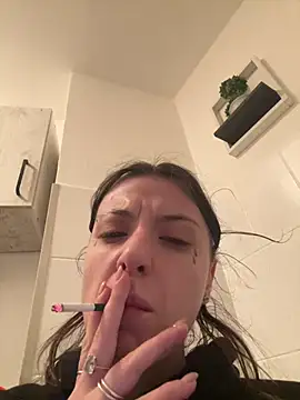 Snapshot of bunnythetailor chatting on February 16, 2025, 11:39 pm bunnythetailor online show from February 16, 2025, 11:39 pm