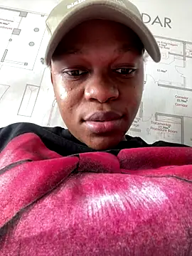 Snapshot of Boneca25 chatting on October 29, 2025, 8:02 am Boneca25 online show from October 29, 2025, 8:02 am