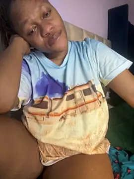 Snapshot of Boneca25 chatting on March 19, 2026, 2:11 am Boneca25 online show from March 19, 2026, 2:11 am