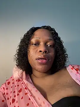 Boneca25 online show from June 29, 2026, 4:17 pm