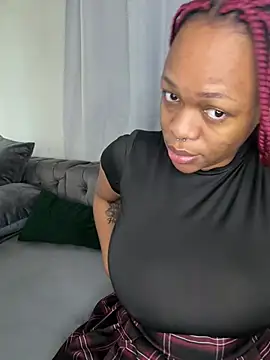 Boneca25 online show from July 3, 2026, 9:05 am