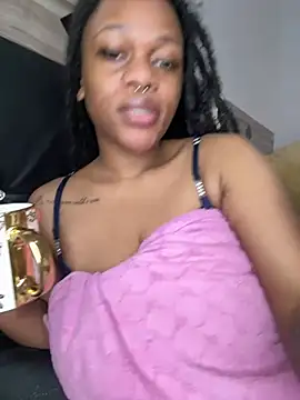 Boneca25 online show from June 26, 2026, 11:16 am