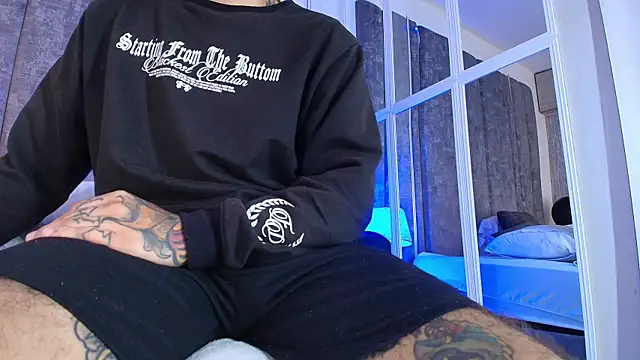 Snapshot of kaletattoo chatting on June 16, 2026, 3:01 pm kaletattoo online show from June 16, 2026, 3:01 pm