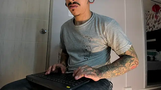 Snapshot of kaletattoo chatting on July 12, 2026, 11:55 am kaletattoo online show from July 12, 2026, 11:55 am