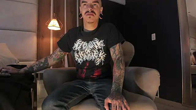 Snapshot of kaletattoo chatting on July 11, 2026, 11:32 am kaletattoo online show from July 11, 2026, 11:32 am