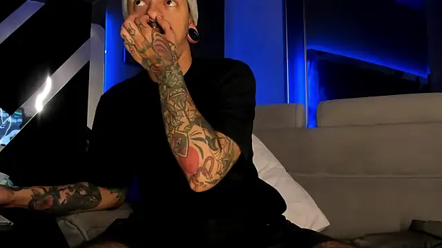 Snapshot of kaletattoo chatting on July 27, 2026, 11:39 am kaletattoo online show from July 27, 2026, 11:39 am