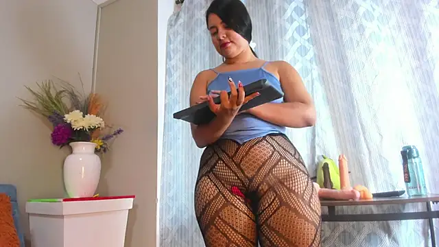 Snapshot of evaa_greey chatting on October 19, 2025, 8:11 pm evaa greey online show from October 19, 2025, 8:11 pm