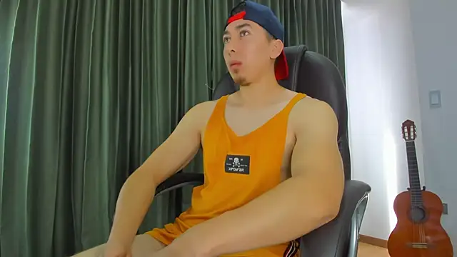 Snapshot of Tombarden chatting on March 21, 2025, 7:35 pm Tombarden online show from March 21, 2025, 7:35 pm