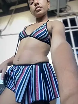 Snapshot of HeatherCobs chatting on November 9, 2025, 1:26 pm HeatherCobs online show from November 9, 2025, 1:26 pm