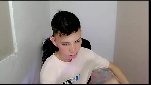 Alexxx lov online show from March 19, 2025, 12:56 pm