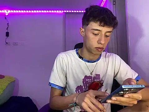 Juanmres online show from September 13, 2025, 9:26 pm