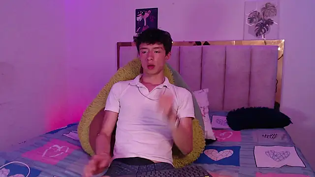 Juanmres online show from May 11, 2026, 9:01 pm
