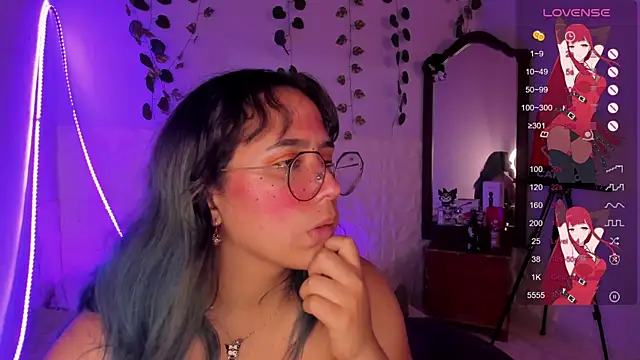 Ludovica6669 online show from February 24, 2025, 7:19 pm