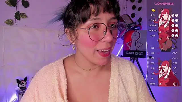 Ludovica6669 online show from February 1, 2025, 9:51 pm