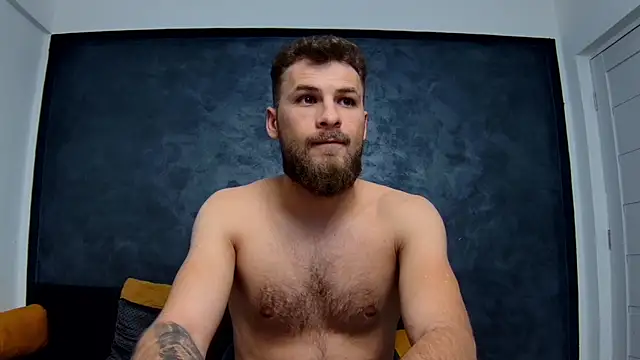 Snapshot of luke_eddisonn chatting on January 27, 2025, 10:27 am luke eddisonn online show from January 27, 2025, 10:27 am