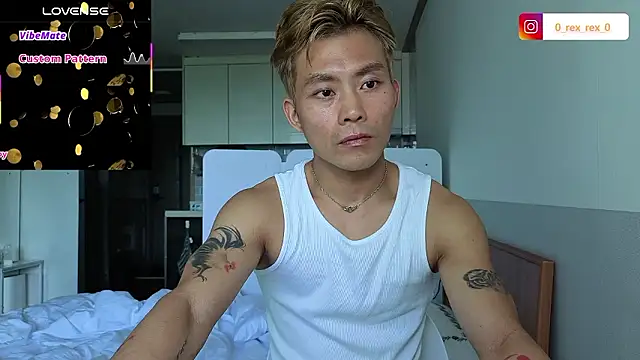 Snapshot of Doh728 chatting on October 12, 2025, 2:35 am Doh728 online show from October 12, 2025, 2:35 am