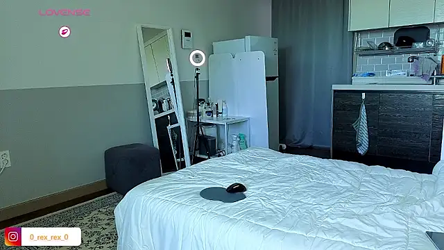 Snapshot of Doh728 chatting on October 29, 2025, 1:48 am Doh728 online show from October 29, 2025, 1:48 am