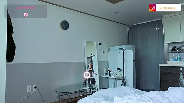 Snapshot of Doh728 chatting on October 18, 2025, 12:34 am Doh728 online show from October 18, 2025, 12:34 am