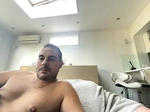 Snapshot of justeqqun chatting on November 1, 2025, 2:33 pm justeqqun online show from November 1, 2025, 2:33 pm