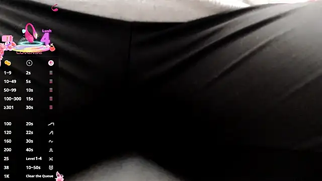 Snapshot of Wetandnaughtyxx chatting on October 21, 2025, 9:52 am Wetandnaughtyxx online show from October 21, 2025, 9:52 am