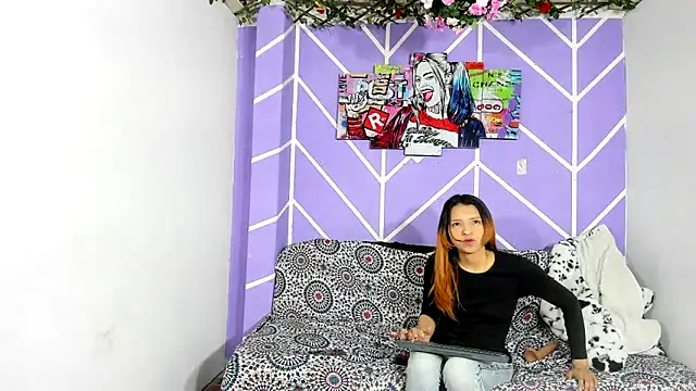 Snapshot of Escarlet_Abel-06 chatting on March 6, 2025, 1:37 am Escarlet Abel-06 online show from March 6, 2025, 1:37 am
