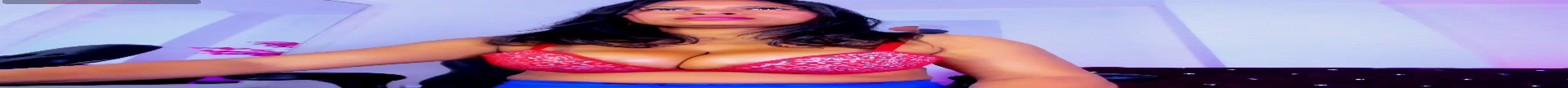 Snapshot of CamiilaReyes chatting on May 6, 2026, 8:02 pm CamiilaReyes online show from May 6, 2026, 8:02 pm