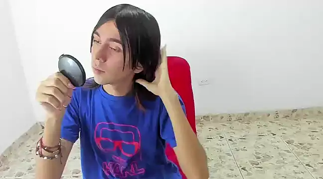 Snapshot of Nicol_TransGirl chatting on March 13, 2025, 2:16 am Nicol TransGirl online show from March 13, 2025, 2:16 am