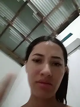 Snapshot of -Nicol chatting on November 21, 2025, 10:03 am -Nicol online show from November 21, 2025, 10:03 am