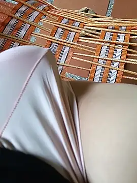 Snapshot of -Nicol chatting on November 23, 2025, 2:05 pm -Nicol online show from November 23, 2025, 2:05 pm