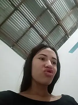 Snapshot of -Nicol chatting on December 14, 2025, 9:59 am -Nicol online show from December 14, 2025, 9:59 am