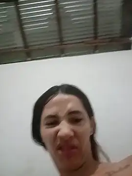 Snapshot of -Nicol chatting on October 25, 2025, 10:03 am -Nicol online show from October 25, 2025, 10:03 am