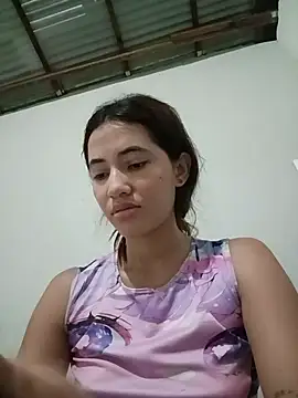 Snapshot of -Nicol chatting on October 28, 2025, 10:03 am -Nicol online show from October 28, 2025, 10:03 am