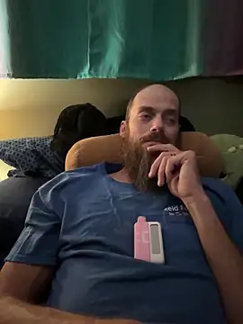 Snapshot of SUCKMEDEEP69 chatting on November 2, 2025, 11:21 pm SUCKMEDEEP69 online show from November 2, 2025, 11:21 pm