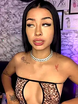 Miss karol online show from November 15, 2025, 6:12 pm