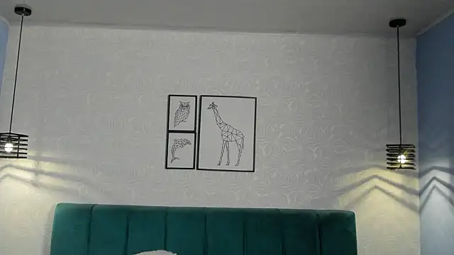 ninna curly online show from March 21, 2026, 3:41 am