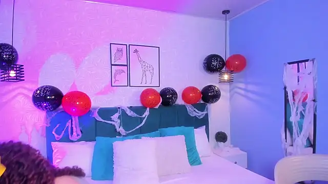 Snapshot of ninna_curly chatting on October 28, 2025, 4:24 am ninna curly online show from October 28, 2025, 4:24 am