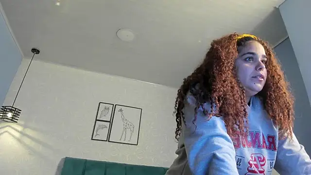 Snapshot of ninna_curly chatting on June 15, 2026, 3:29 am ninna curly online show from June 15, 2026, 3:29 am