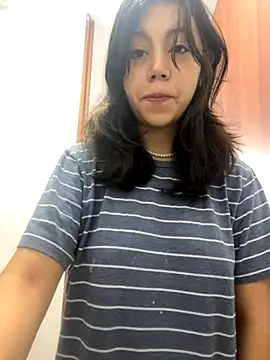 Snapshot of LiLy_kIndly chatting on October 20, 2025, 3:45 pm LiLy kIndly online show from October 20, 2025, 3:45 pm