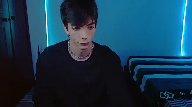 H3ll B0I online show from March 1, 2025, 5:52 am