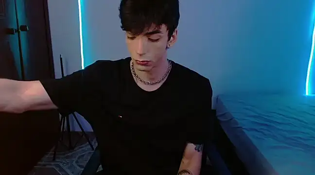 H3ll B0I online show from February 27, 2025, 2:57 am