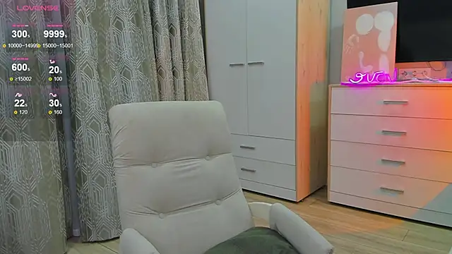 Snapshot of _dkny_ chatting on March 10, 2026, 5:39 pm dkny online show from March 10, 2026, 5:39 pm